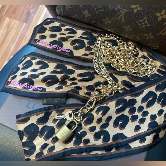 Louis Vuitton - Picture 4 of 5